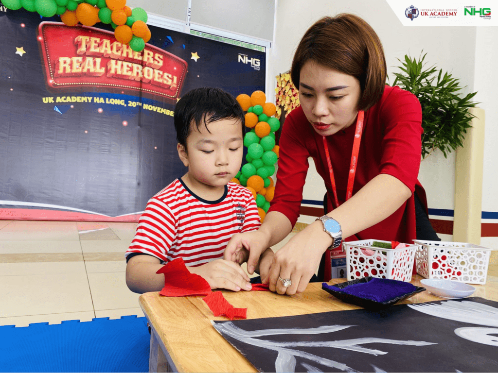Hoạt này thủ công này giúp trẻ kích thích khả năng sáng tạo của mình